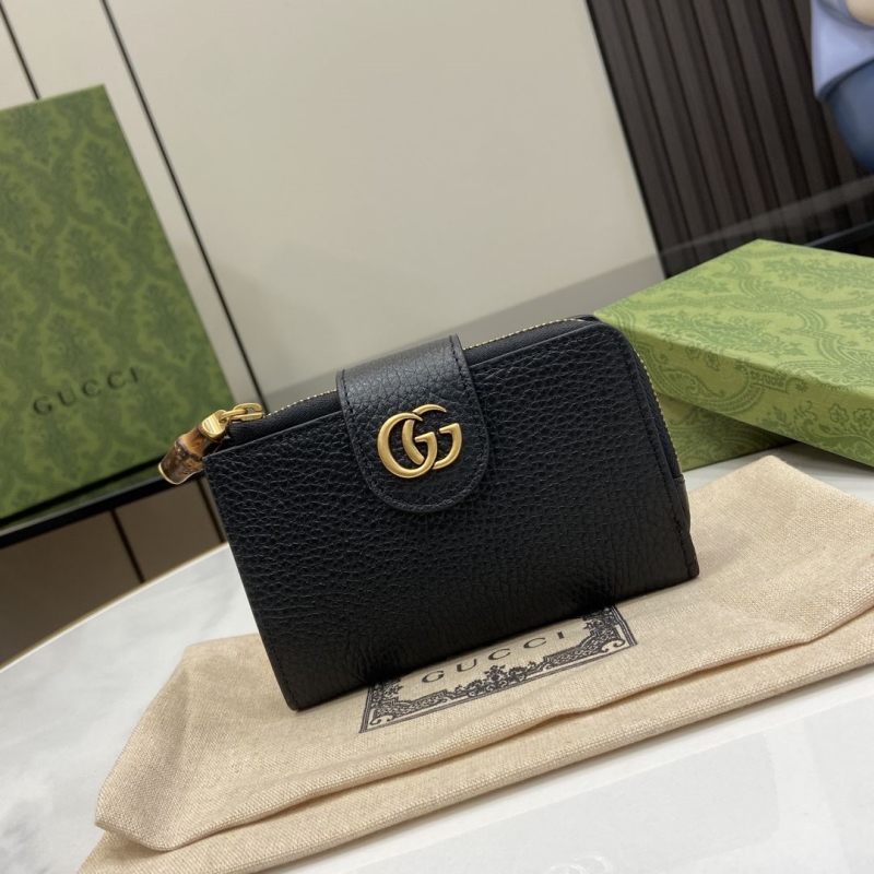 G*u*i wallets & purse